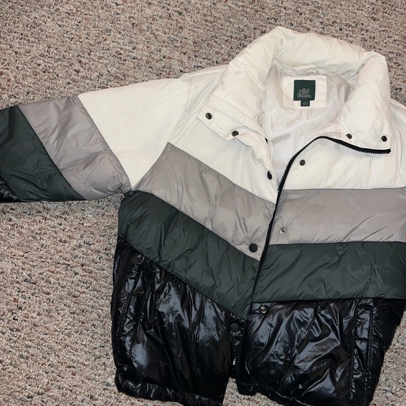 Color Block Puffer Jacket - Picture 2 of 2